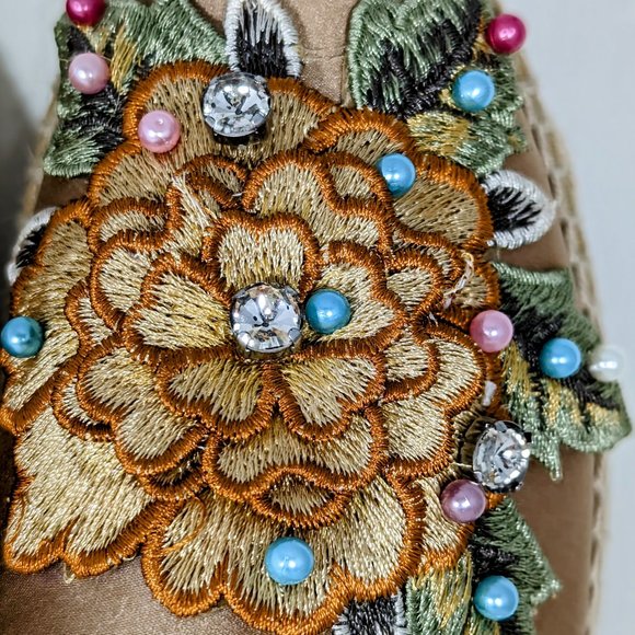 NWT Floral Embroidered Espadrilles with Beaded Embellishments, Kanna Size EU 37 - Picture 8 of 14